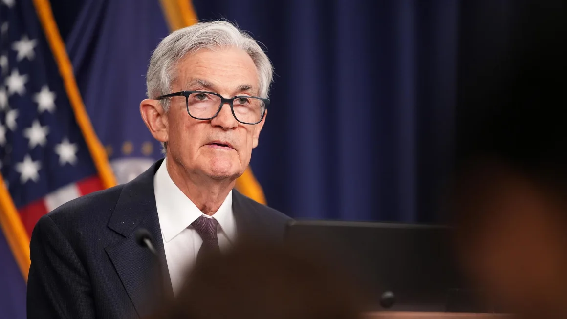 5 Reasons Why the Fed Isn’t Cutting Interest Rates Yet in 2025