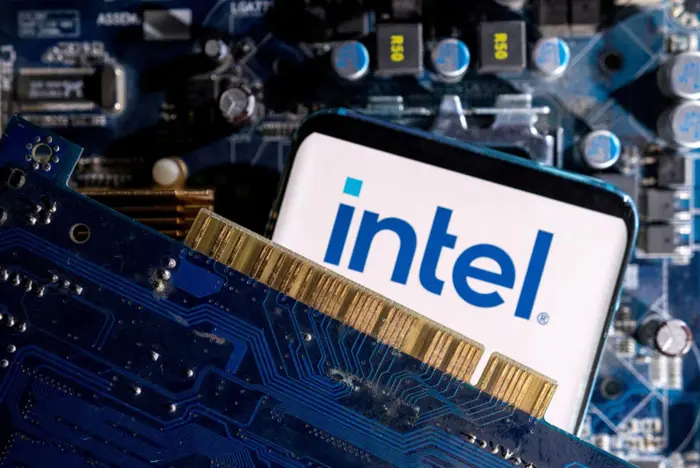 Intel’s $100 Billion Chipmaking Comeback: How the U.S. Plans to Lead the Semiconductor Race Again